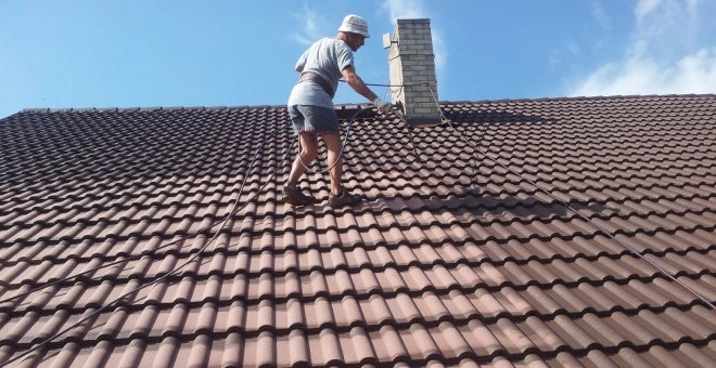 Renovace, čištění a nátěry taškových střech